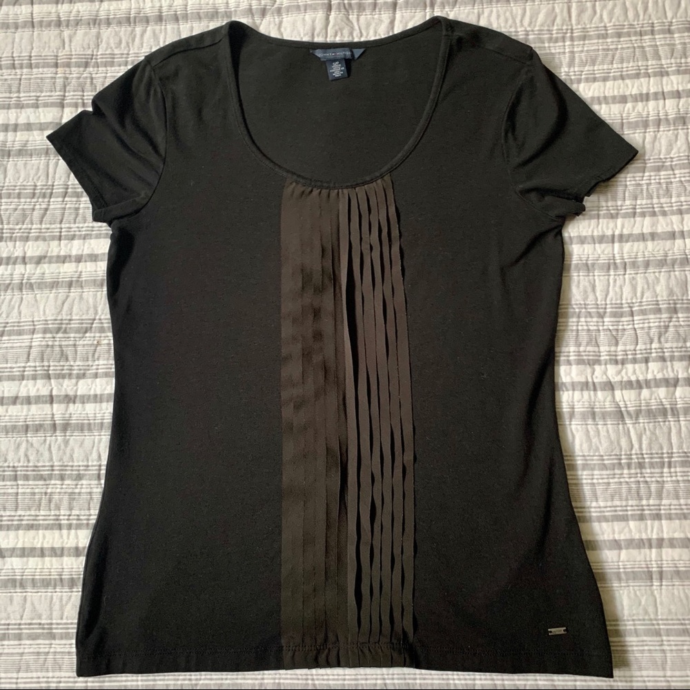 🔆3/$15 Tommy Hilfiger t-shirt with tuxedo ruffle